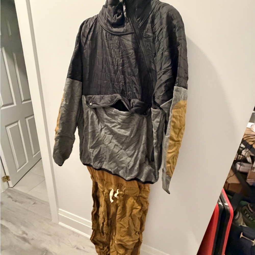 TUXY Lodge Suit